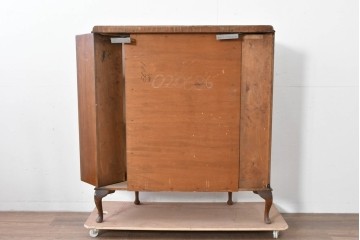 イギリスアンティーク　希少デザイン　BARGET BUILT(バーゲット・ビルト)　両サイドに隠し収納が付いたミラーバックガラスキャビネット　(R-085997)