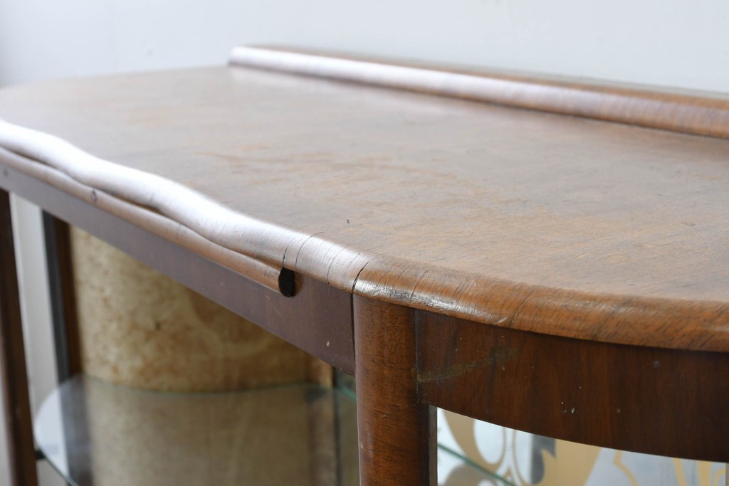 イギリスアンティーク　希少デザイン　BARGET BUILT(バーゲット・ビルト)　両サイドに隠し収納が付いたミラーバックガラスキャビネット　(R-085997)