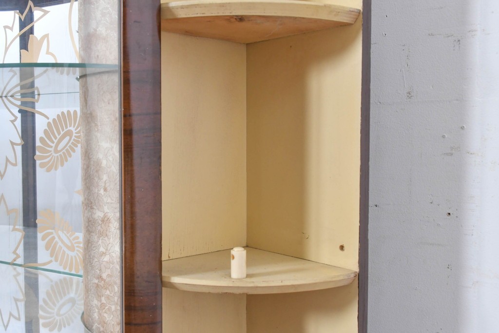 イギリスアンティーク　希少デザイン　BARGET BUILT(バーゲット・ビルト)　両サイドに隠し収納が付いたミラーバックガラスキャビネット　(R-085997)