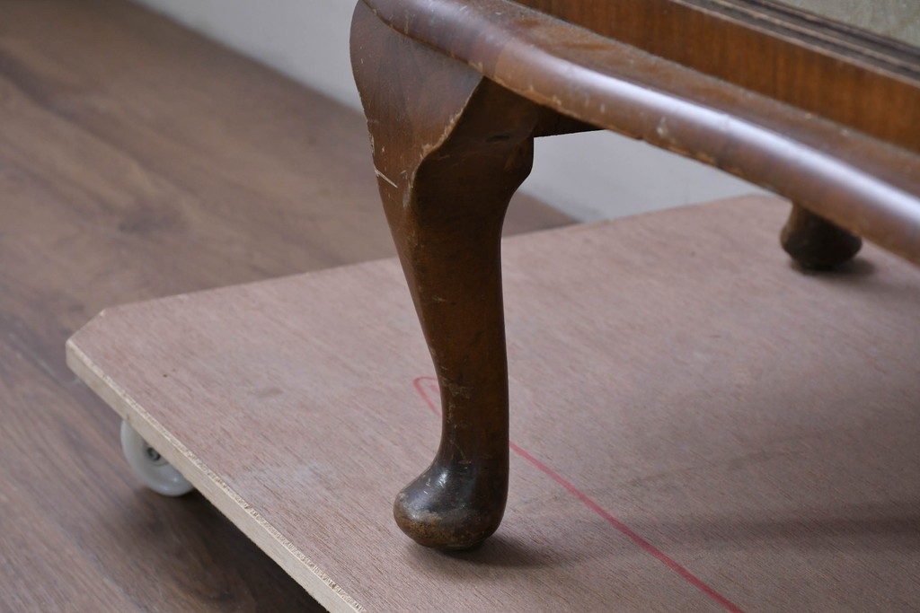 イギリスアンティーク　希少デザイン　BARGET BUILT(バーゲット・ビルト)　両サイドに隠し収納が付いたミラーバックガラスキャビネット　(R-085997)