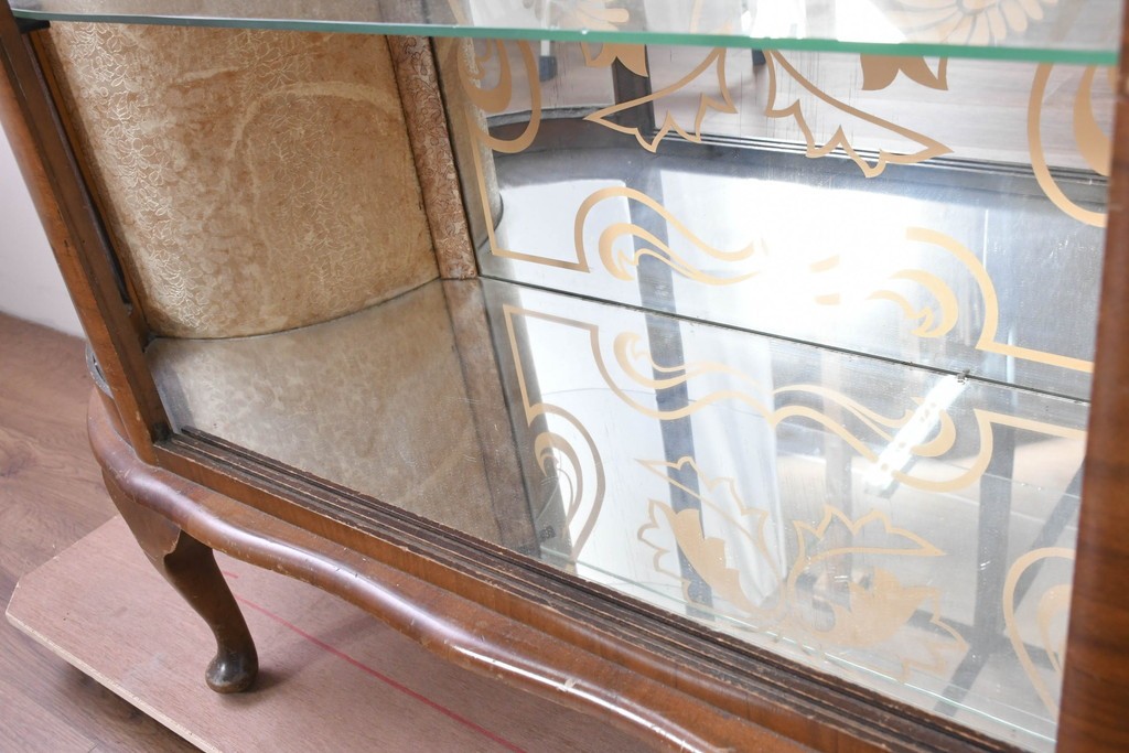 イギリスアンティーク　希少デザイン　BARGET BUILT(バーゲット・ビルト)　両サイドに隠し収納が付いたミラーバックガラスキャビネット　(R-085997)