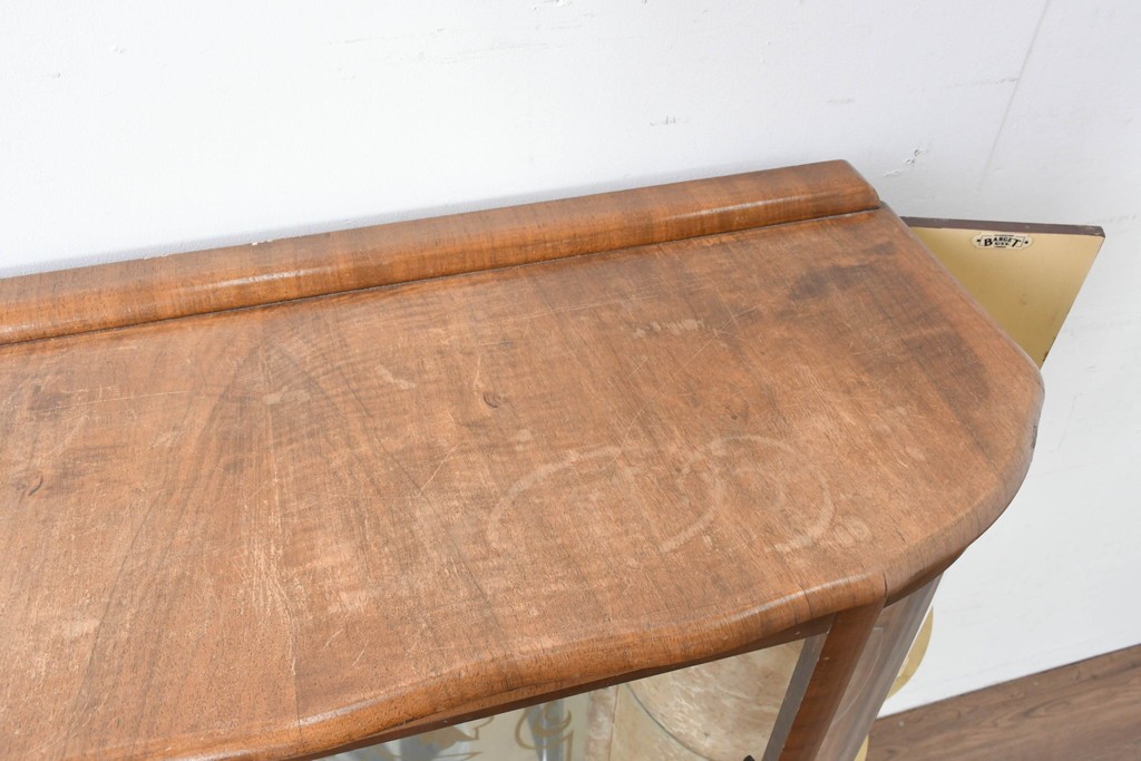 イギリスアンティーク　希少デザイン　BARGET BUILT(バーゲット・ビルト)　両サイドに隠し収納が付いたミラーバックガラスキャビネット　(R-085997)