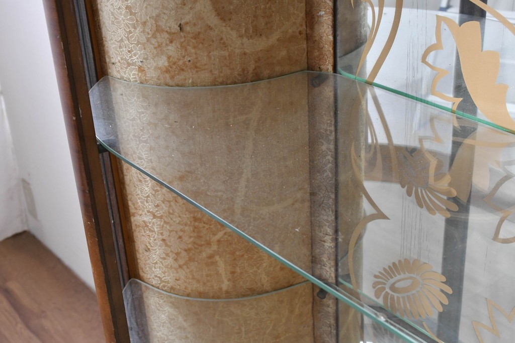 イギリスアンティーク　希少デザイン　BARGET BUILT(バーゲット・ビルト)　両サイドに隠し収納が付いたミラーバックガラスキャビネット　(R-085997)