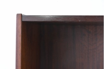 北欧ヴィンテージ　ローズウッド材　美しい木目が全面に広がる大容量収納のキャビネット　(R-085998)