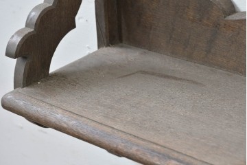 和製アンティーク　大正ロマン　ナラ材　曲線意匠が美しい古い洋館のウォールシェルフ　(R-086000)