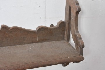 和製アンティーク　大正ロマン　ナラ材　曲線意匠が美しい古い洋館のウォールシェルフ　(R-086000)