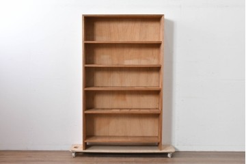 和製ヴィンテージ　ナチュラルテイストのお部屋にも取り入れやすい古い木のシンプルな本棚　(R-086001)