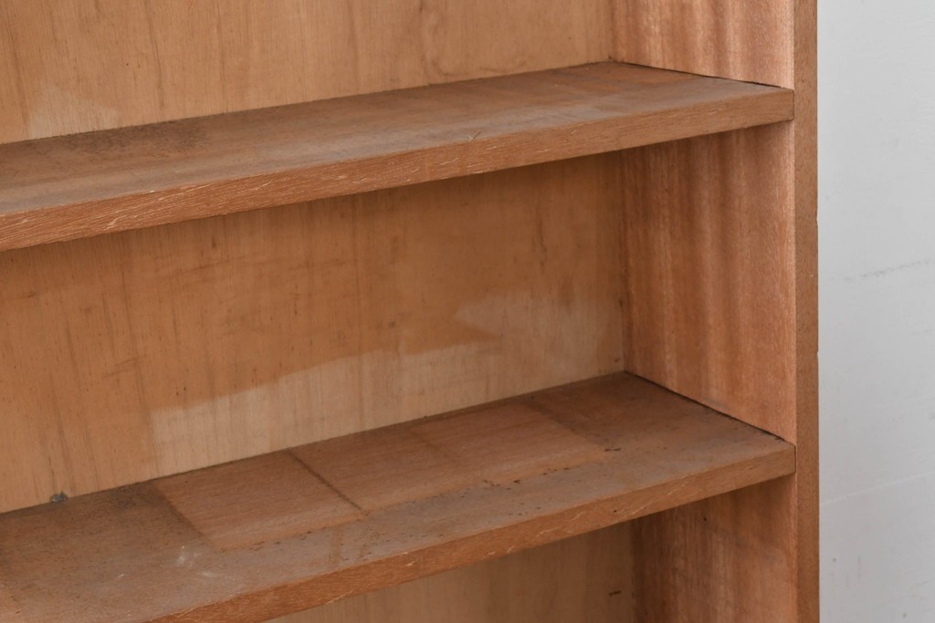 和製ヴィンテージ　ナチュラルテイストのお部屋にも取り入れやすい古い木のシンプルな本棚　(R-086001)