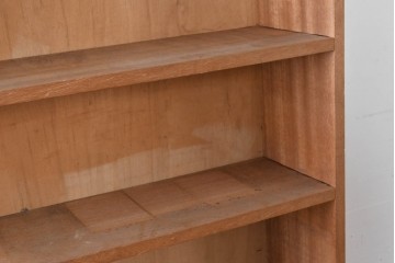 和製ヴィンテージ　ナチュラルテイストのお部屋にも取り入れやすい古い木のシンプルな本棚　(R-086001)