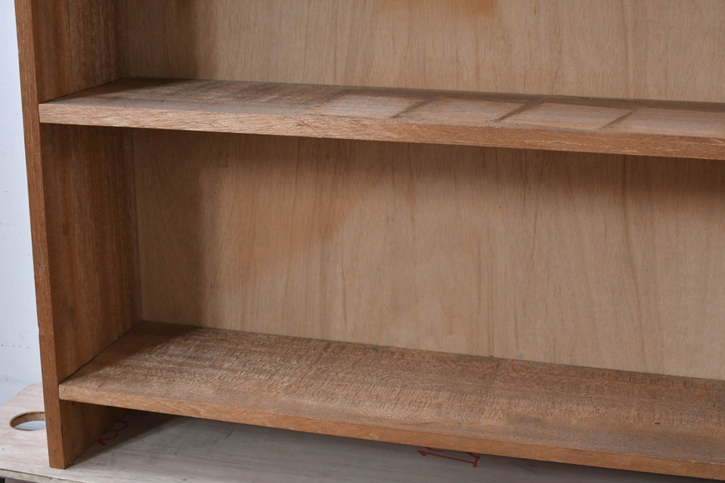 和製ヴィンテージ　ナチュラルテイストのお部屋にも取り入れやすい古い木のシンプルな本棚　(R-086001)