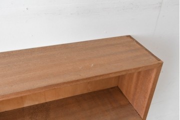 和製ヴィンテージ　ナチュラルテイストのお部屋にも取り入れやすい古い木のシンプルな本棚　(R-086001)