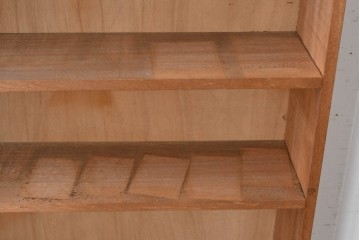 和製ヴィンテージ　ナチュラルテイストのお部屋にも取り入れやすい古い木のシンプルな本棚　(R-086001)