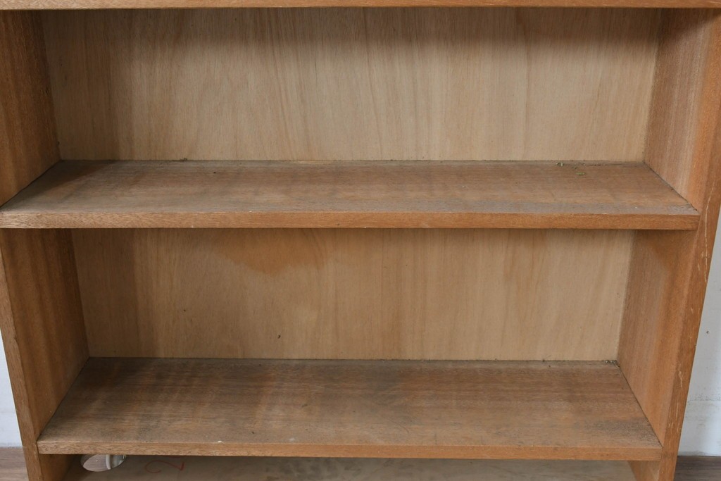 和製ヴィンテージ　ナチュラルテイストのお部屋にも取り入れやすい古い木のシンプルな本棚　(R-086002)