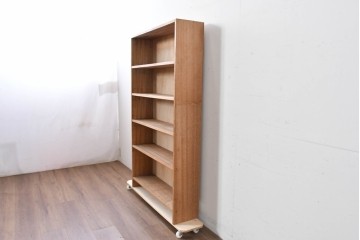 和製ヴィンテージ　ナチュラルテイストのお部屋にも取り入れやすい古い木のシンプルな本棚　(R-086003)