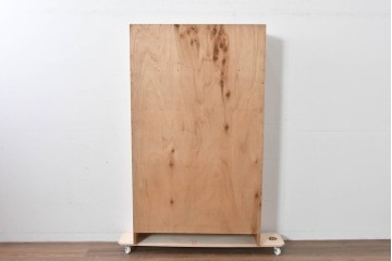 和製ヴィンテージ　ナチュラルテイストのお部屋にも取り入れやすい古い木のシンプルな本棚　(R-086003)