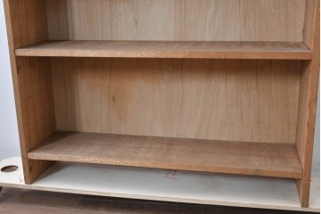 和製ヴィンテージ　ナチュラルテイストのお部屋にも取り入れやすい古い木のシンプルな本棚　(R-086003)