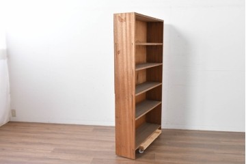 和製ヴィンテージ　ナチュラルテイストのお部屋にも取り入れやすい古い木のシンプルな本棚　(R-086004)