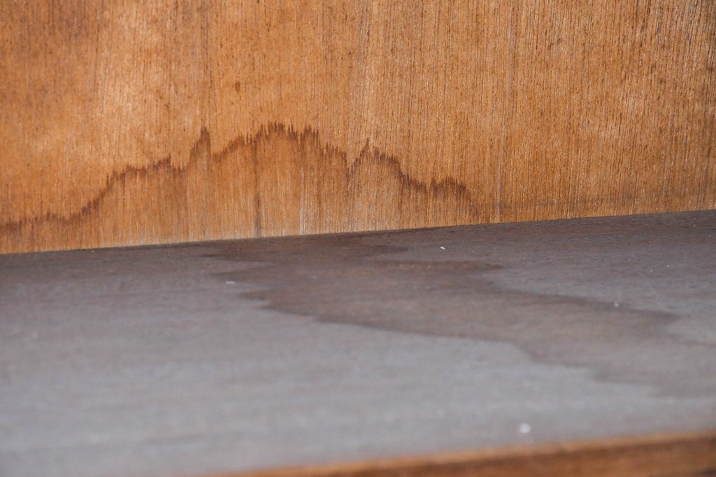 和製ヴィンテージ　ナチュラルテイストのお部屋にも取り入れやすい古い木のシンプルな本棚　(R-086004)