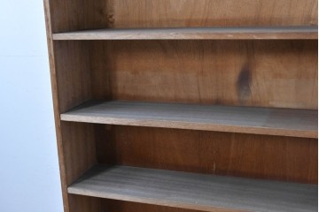 和製ヴィンテージ　ナチュラルテイストのお部屋にも取り入れやすい古い木のシンプルな本棚　(R-086004)