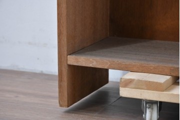 和製ヴィンテージ　ナチュラルテイストのお部屋にも取り入れやすい古い木のシンプルな本棚　(R-086004)