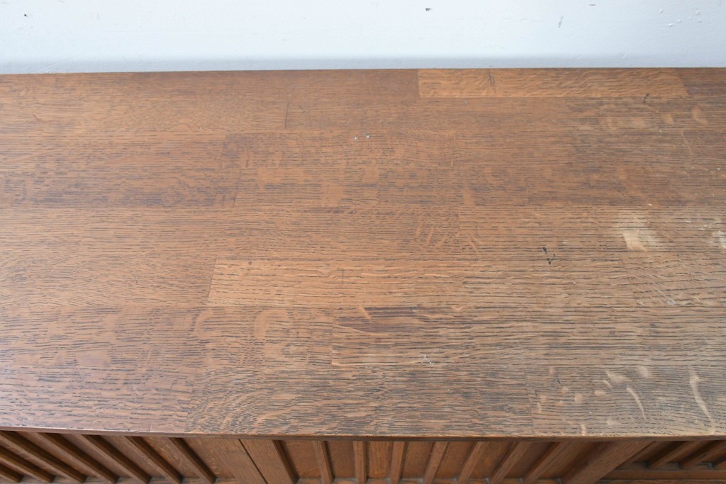 和製ヴィンテージ　国産職人手作りの逸品!!　総ナラ無垢材　格子戸付きサイドボード　製作費推定50万円　(R-086006)