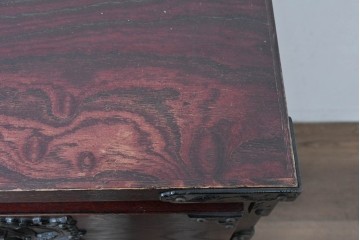 中古　岩谷堂箪笥　桜木作　伝統的な金具細工が映えるローチェスト　(R-086007)