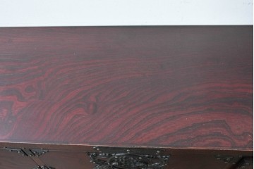 中古　岩谷堂箪笥　桜木作　伝統的な金具細工が映えるローチェスト　(R-086007)