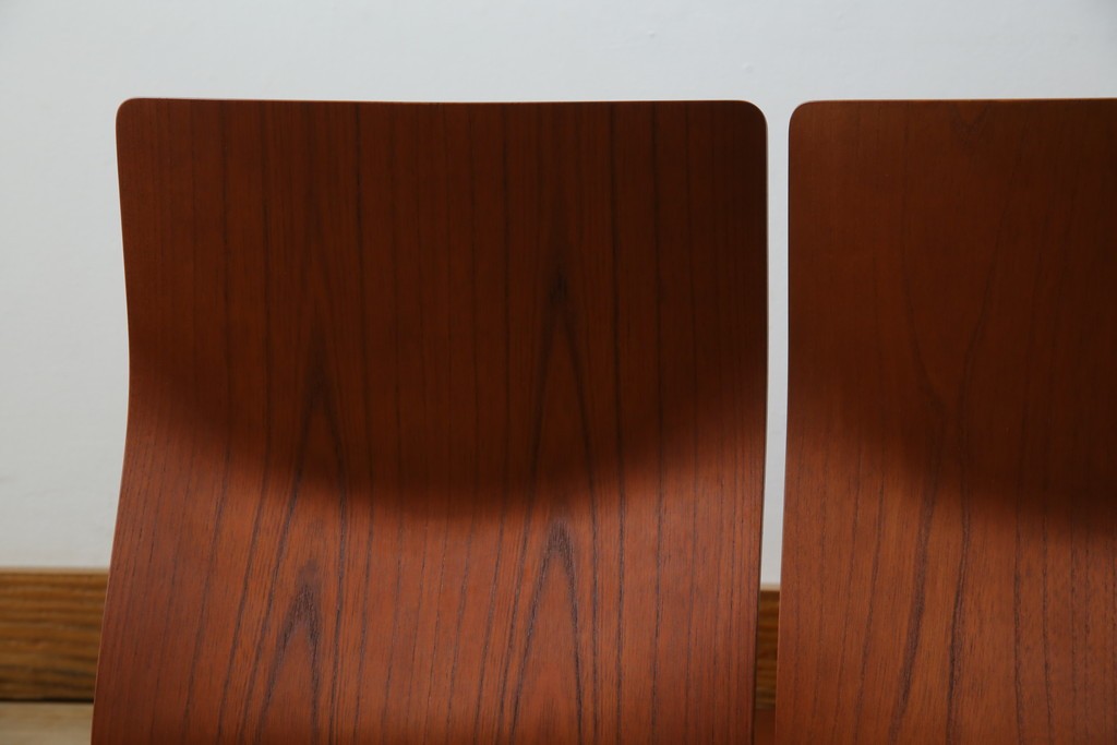 中古　美品　天童木工(Tendo)　欅材　継ぎ目のない一体感ある美しいラインが魅力の座椅子4脚セット　定価(4脚合計)約10万円　(R-086011)
