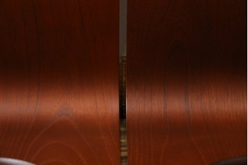 中古　美品　天童木工(Tendo)　欅材　継ぎ目のない一体感ある美しいラインが魅力の座椅子4脚セット　定価(4脚合計)約10万円　(R-086011)