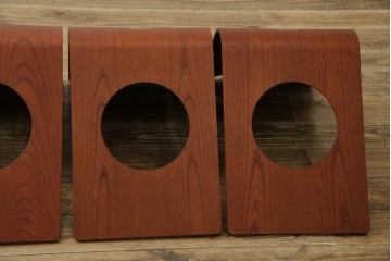 中古　美品　天童木工(Tendo)　欅材　継ぎ目のない一体感ある美しいラインが魅力の座椅子4脚セット　定価(4脚合計)約10万円　(R-086011)