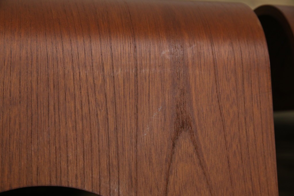 中古　美品　天童木工(Tendo)　欅材　継ぎ目のない一体感ある美しいラインが魅力の座椅子4脚セット　定価(4脚合計)約10万円　(R-086011)