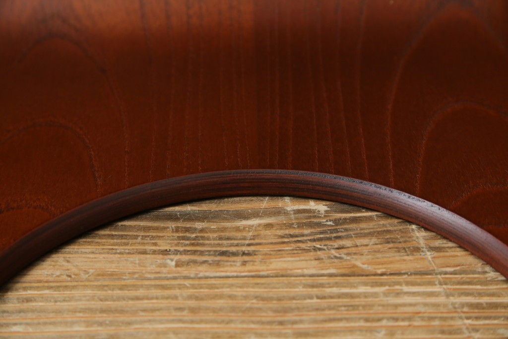 中古　美品　天童木工(Tendo)　欅材　継ぎ目のない一体感ある美しいラインが魅力の座椅子4脚セット　定価(4脚合計)約10万円　(R-086011)