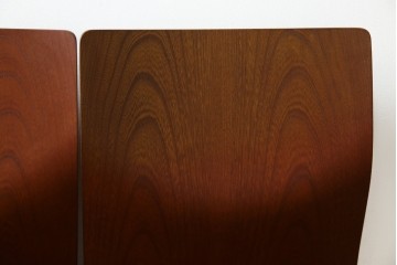中古　美品　天童木工(Tendo)　欅材　継ぎ目のない一体感ある美しいラインが魅力の座椅子4脚セット　定価(4脚合計)約10万円　(R-086011)