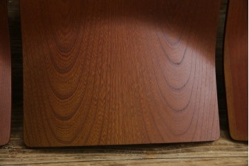 中古　美品　天童木工(Tendo)　欅材　継ぎ目のない一体感ある美しいラインが魅力の座椅子4脚セット　定価(4脚合計)約10万円　(R-086011)
