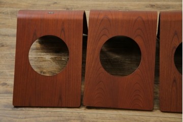 中古　美品　天童木工(Tendo)　欅材　継ぎ目のない一体感ある美しいラインが魅力の座椅子4脚セット　定価(4脚合計)約10万円　(R-086011)