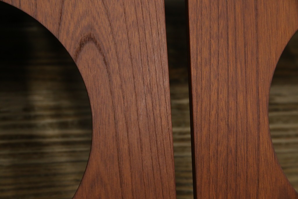 中古　美品　天童木工(Tendo)　欅材　継ぎ目のない一体感ある美しいラインが魅力の座椅子4脚セット　定価(4脚合計)約10万円　(R-086011)