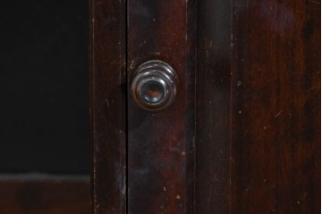 中古　北海道民芸家具　ドレッサーリメイク　引き出しと扉収納で整理しやすい片袖机　(R-086012)