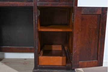 中古　北海道民芸家具　ドレッサーリメイク　引き出しと扉収納で整理しやすい片袖机　(R-086012)