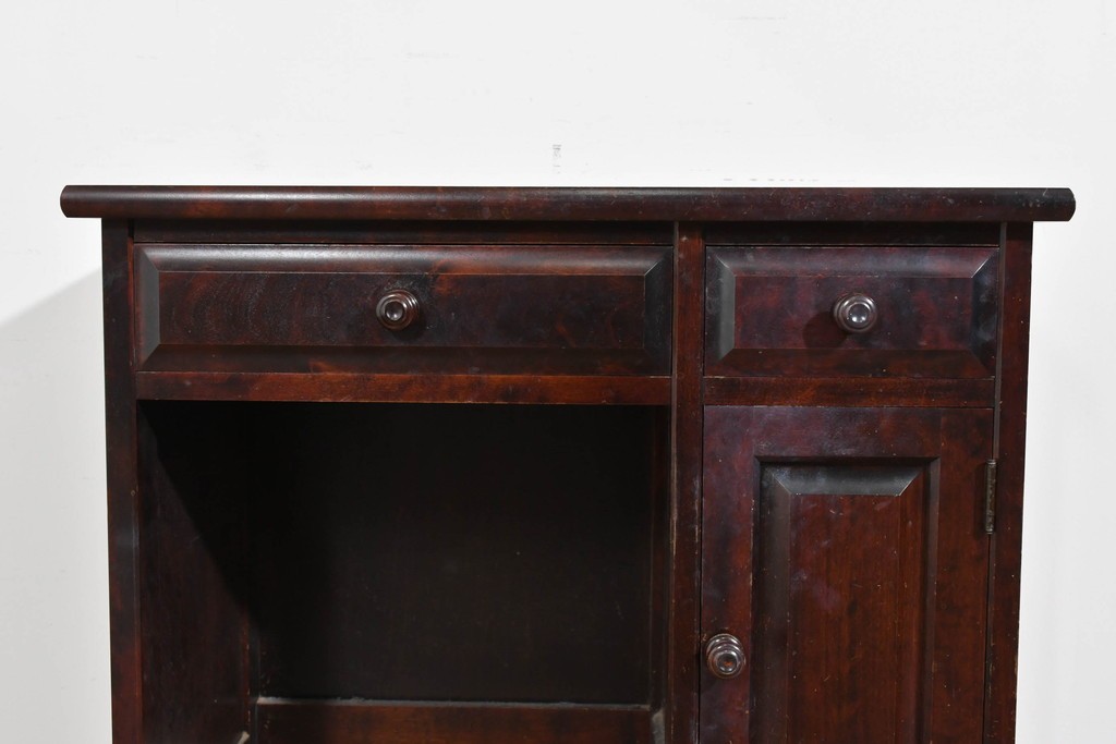 中古　北海道民芸家具　ドレッサーリメイク　引き出しと扉収納で整理しやすい片袖机　(R-086012)