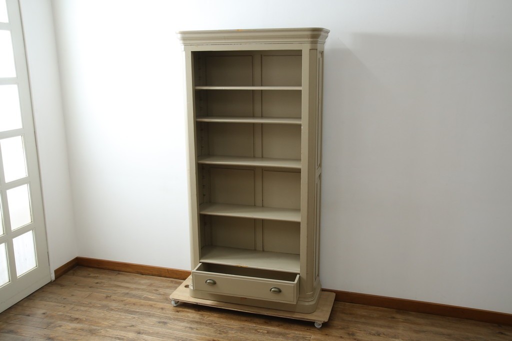 アメリカヴィンテージ　ペイント　クラシカルなモールディング装飾のオープンシェルフ　(R-086014)