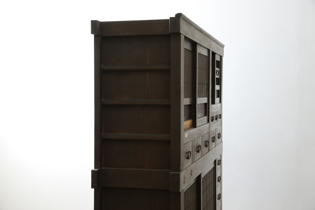 和製アンティーク　明治大正期　丸桟戸が上品な昇り引き出し付きの近江水屋箪笥　(R-086015)