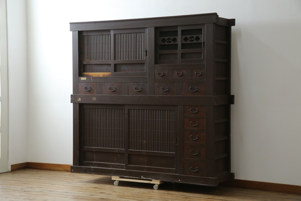 和製アンティーク　明治大正期　丸桟戸が上品な昇り引き出し付きの近江水屋箪笥　(R-086015)