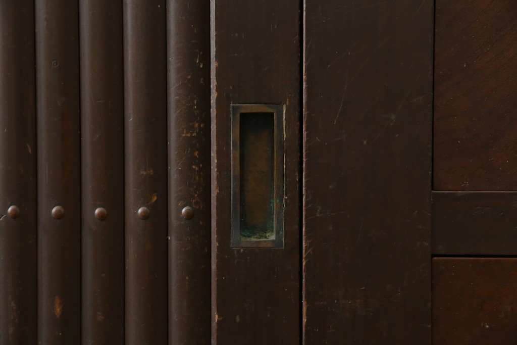 和製アンティーク　明治大正期　丸桟戸が上品な昇り引き出し付きの近江水屋箪笥　(R-086015)