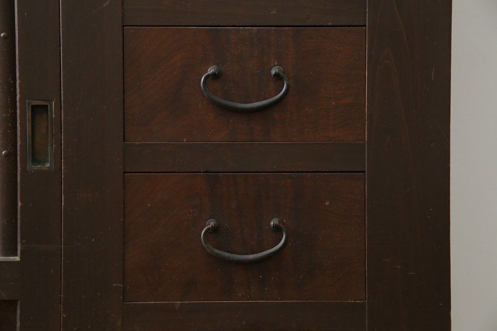 和製アンティーク　明治大正期　丸桟戸が上品な昇り引き出し付きの近江水屋箪笥　(R-086015)