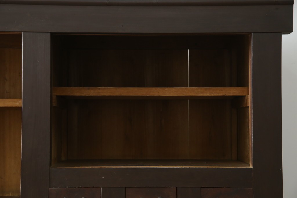 和製アンティーク　明治大正期　引き出し8杯付き　上品な丸桟戸の近江水屋箪笥サイドボード　(R-086016)