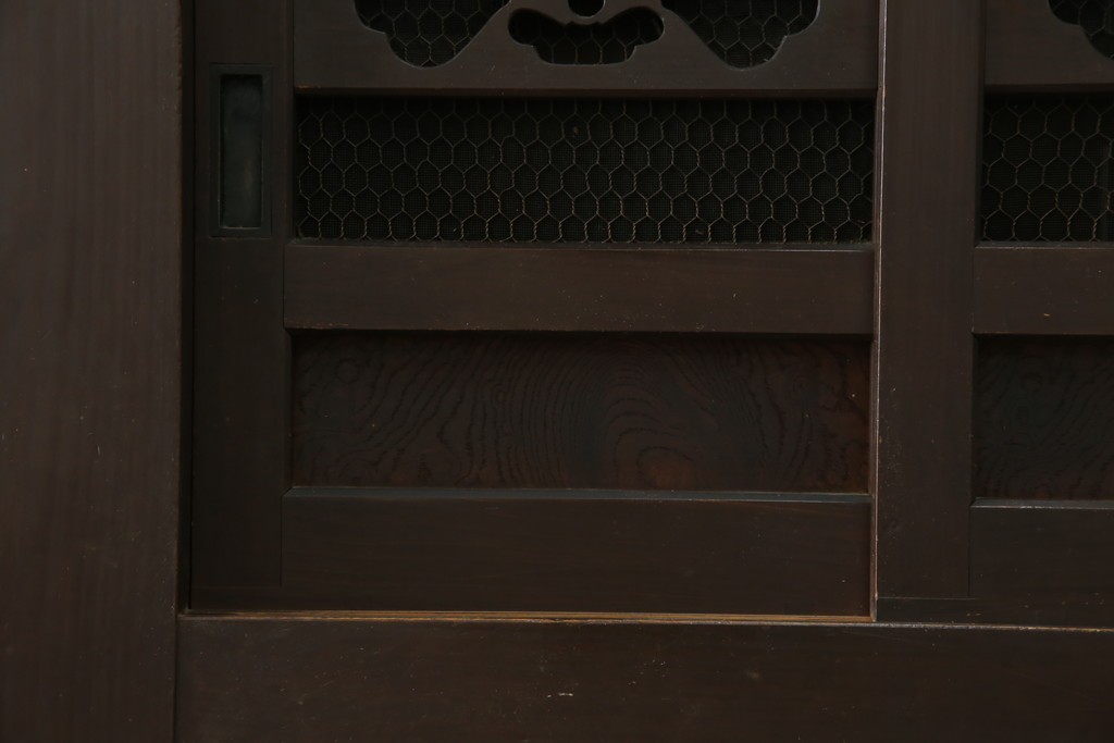 和製アンティーク　明治大正期　引き出し8杯付き　上品な丸桟戸の近江水屋箪笥サイドボード　(R-086016)