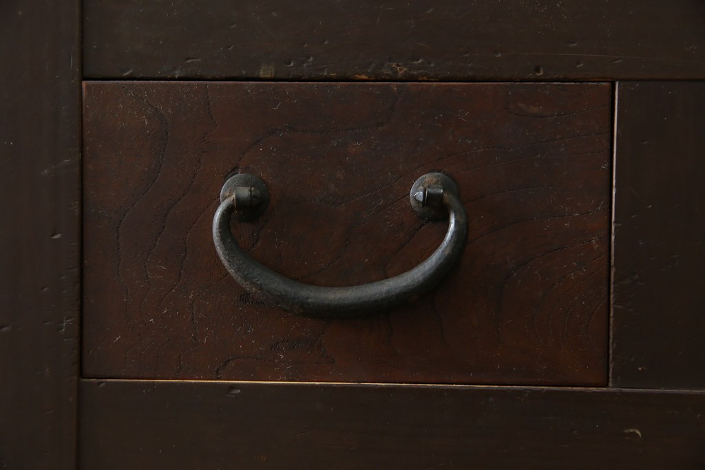 和製アンティーク　明治大正期　引き出し8杯付き　上品な丸桟戸の近江水屋箪笥サイドボード　(R-086016)