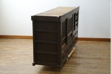 和製アンティーク　明治大正期　引き出し8杯付き　上品な丸桟戸の近江水屋箪笥サイドボード　(R-086016)