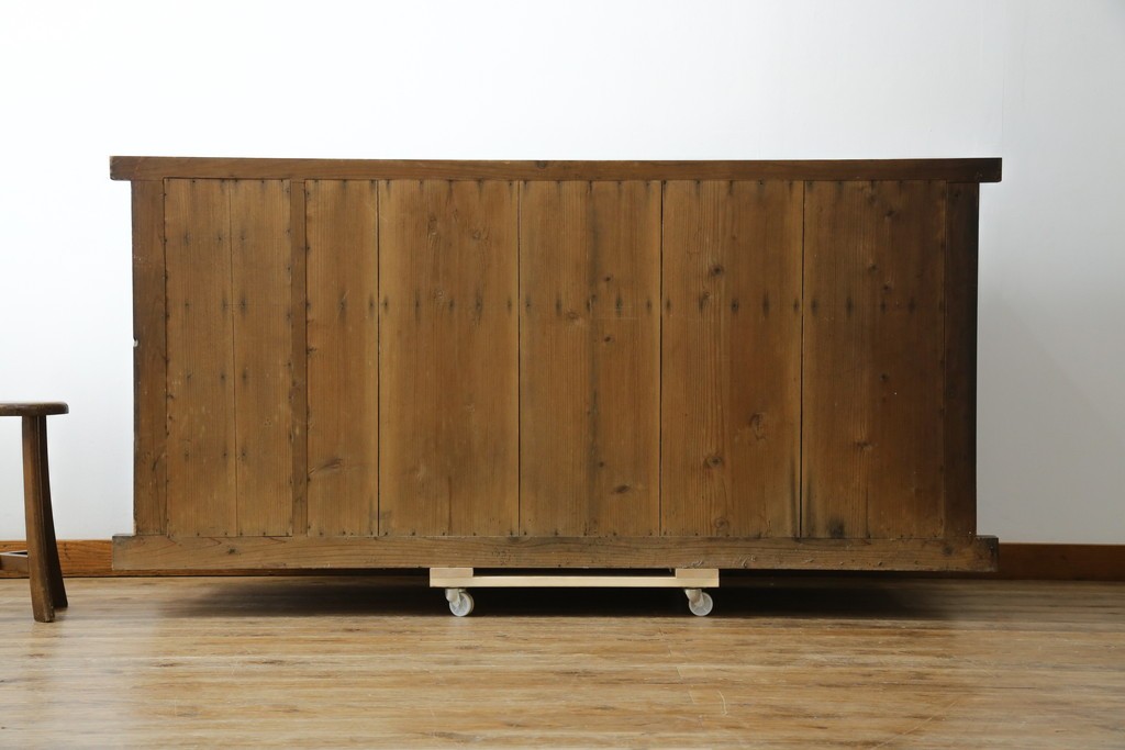 和製アンティーク　明治大正期　昇り引き出し5杯付き　上品な丸桟戸の近江水屋箪笥サイドボード　(R-086017)