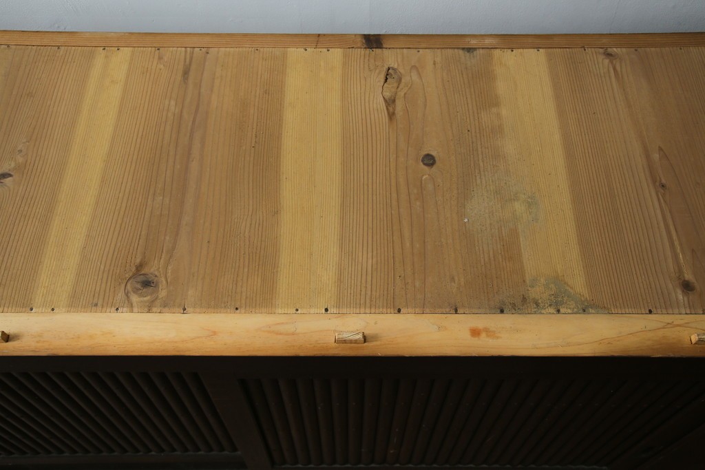 和製アンティーク　明治大正期　昇り引き出し5杯付き　上品な丸桟戸の近江水屋箪笥サイドボード　(R-086017)